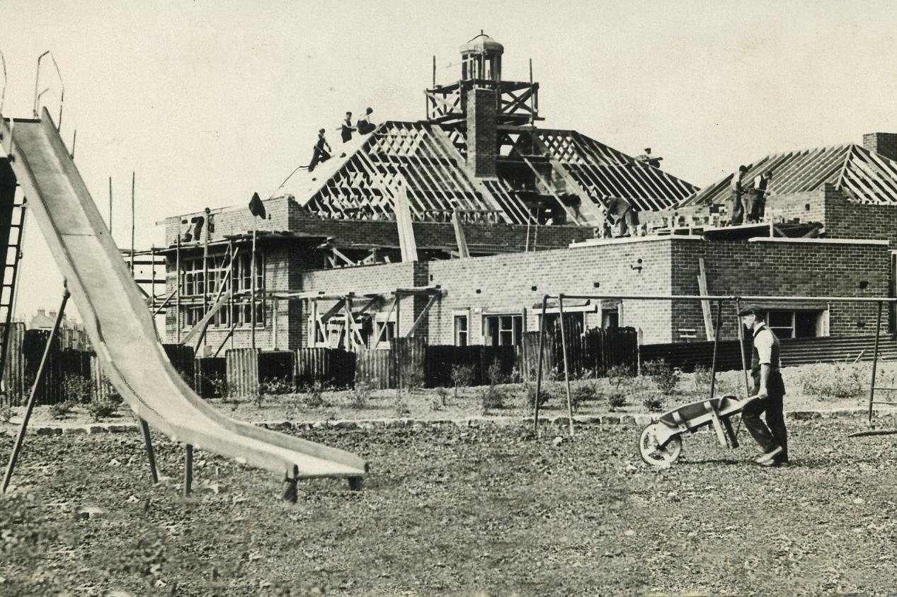 37 captivating retro photos of Whitegate Drive and Devonshire Road in ...