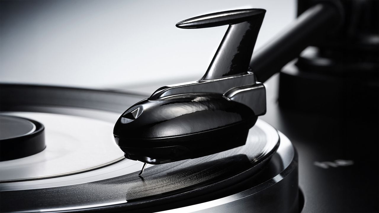 Hold on, is that a space-age turntable cartridge or Luke Skywalker's ...