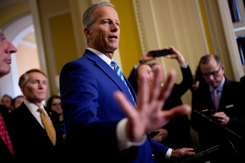 Thune offers Dems vote on Obamacare demands in exchange for reopening ...