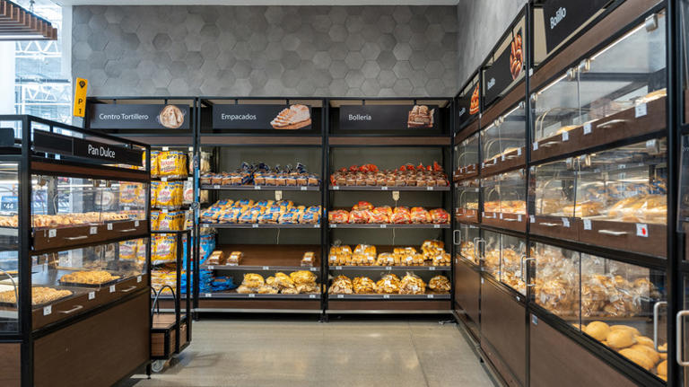 The Sneaky Reason Your Supermarket's Bakery Is Located In The Front Of ...