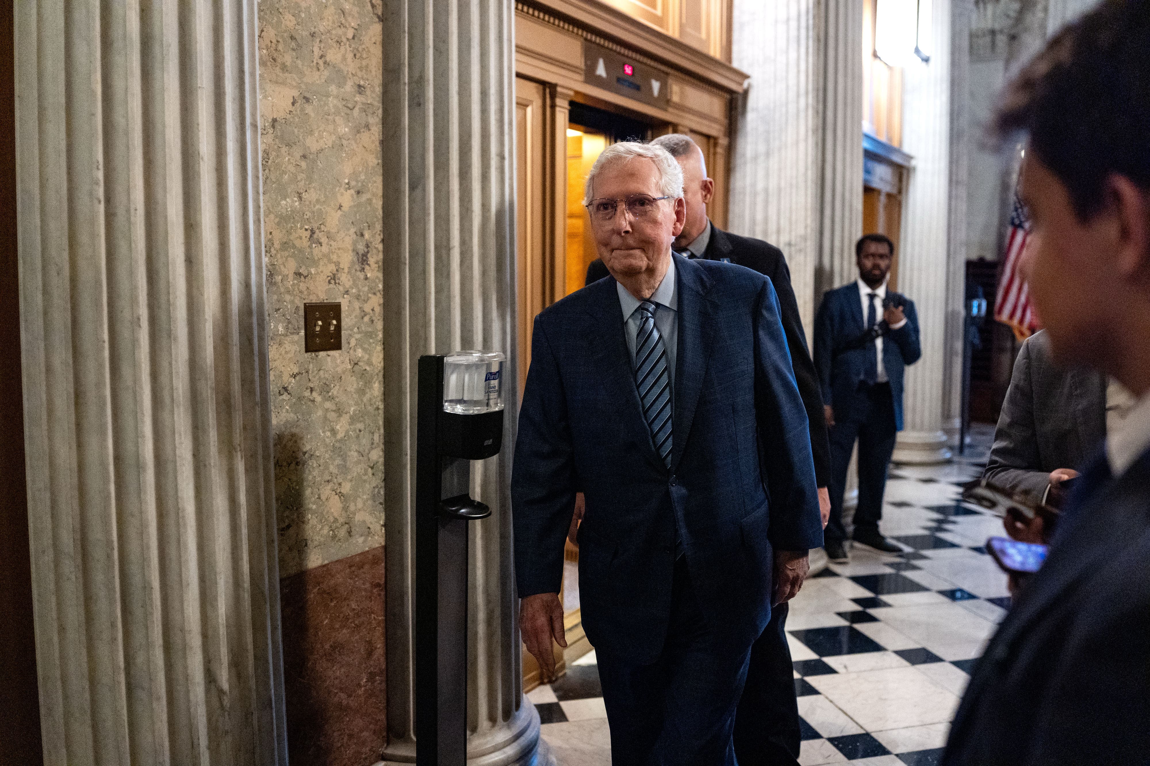 Video shows Mitch McConnell collapse in Senate office building