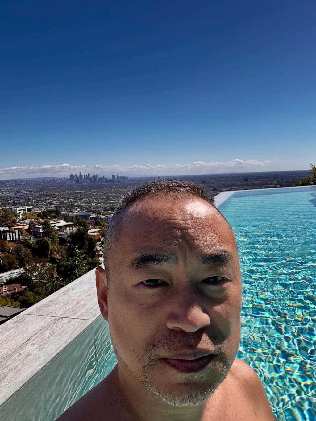 黃立成加密貨幣慘虧16.7億台幣曬自拍照「頭髮斑白」洩近況