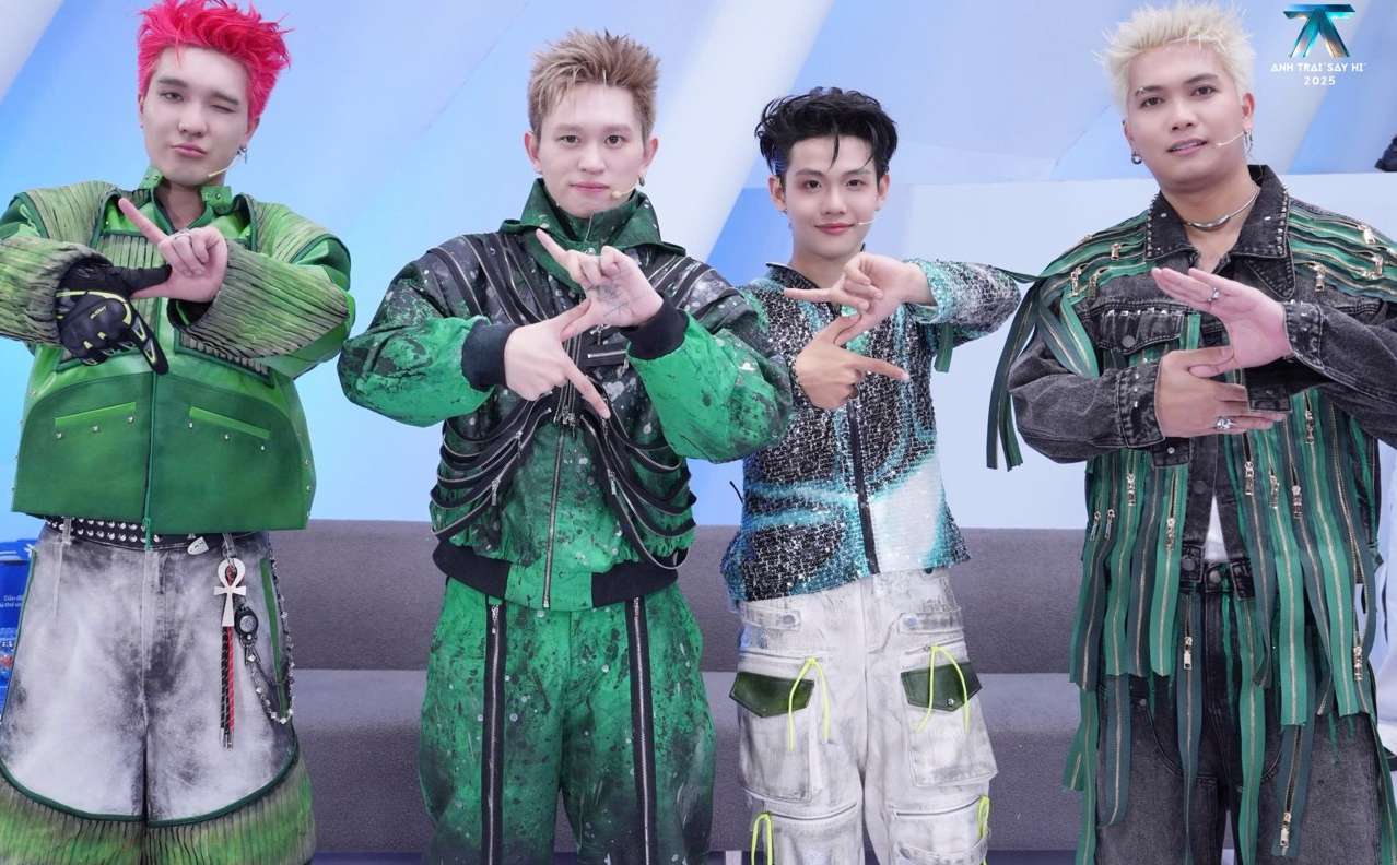 Dàn rapper Anh trai say hi khẩu chiến