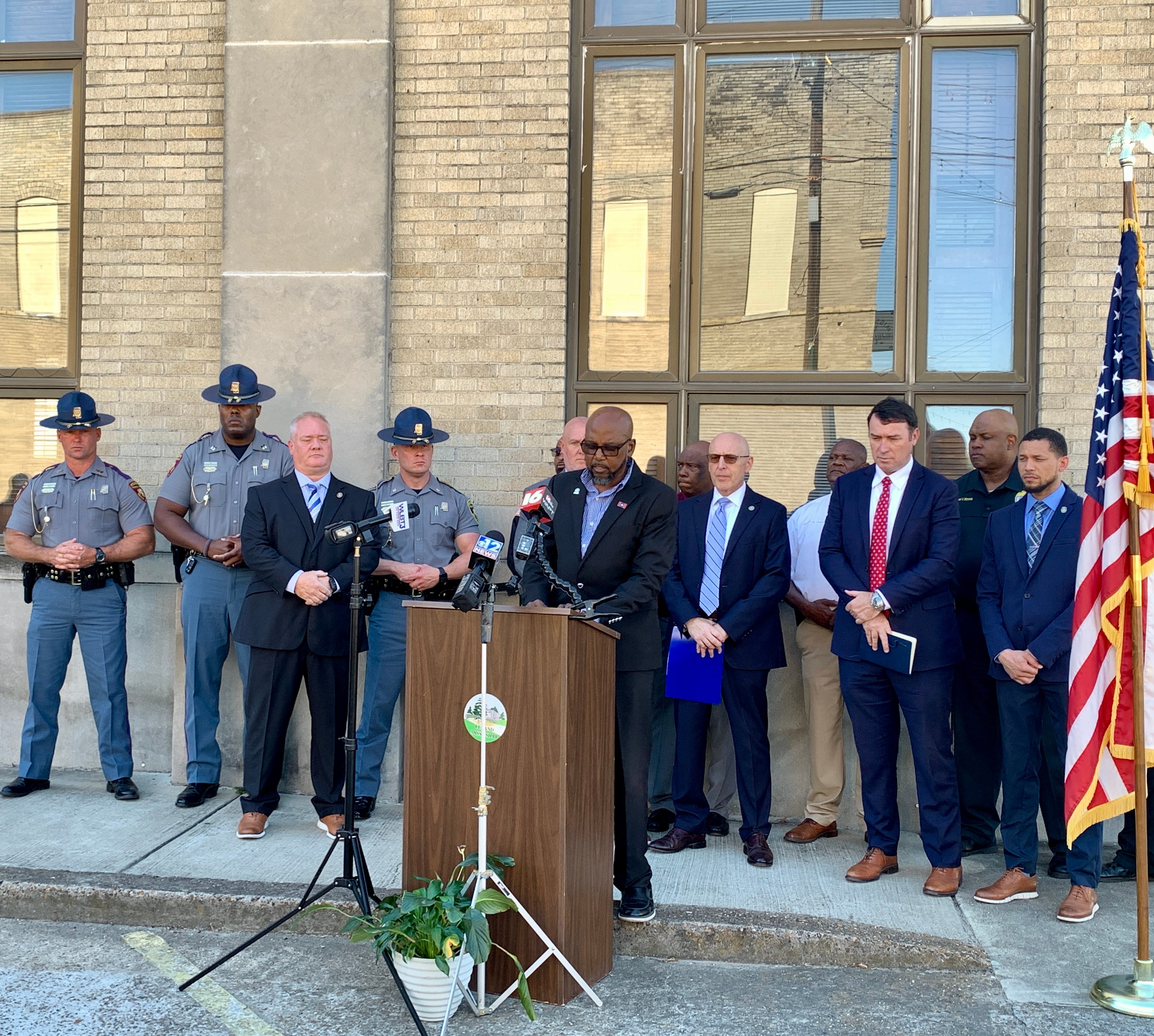 9 suspects arrested after 6 killed, 26 injured in Leland, Mississippi ...