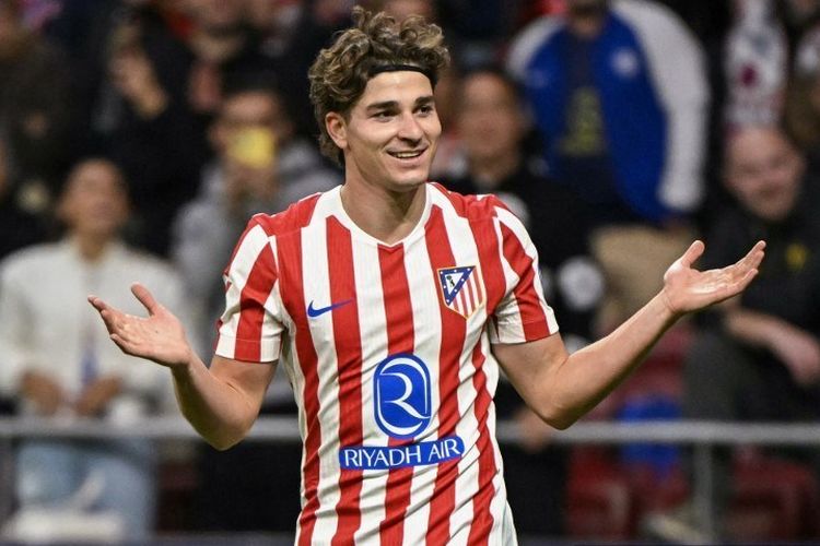 Hanya Dusan Vlahovic, Julian Alvarez Jadi Incaran Barcelona