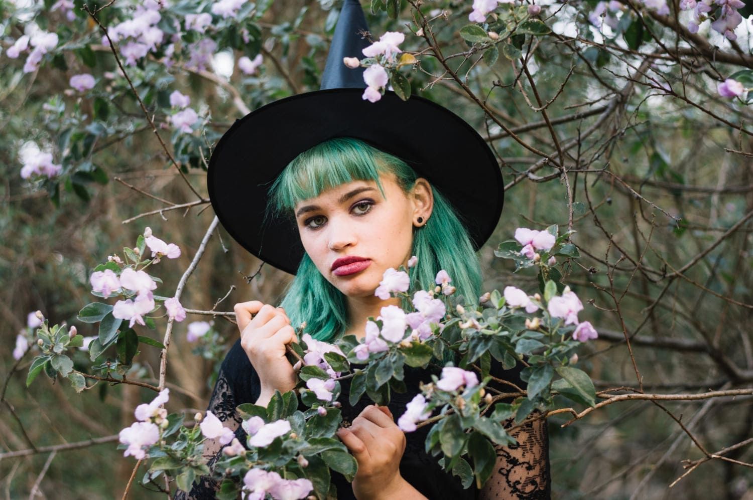 8 Tanda Kepribadianmu Unik dan Sulit Dipahami Banyak Orang