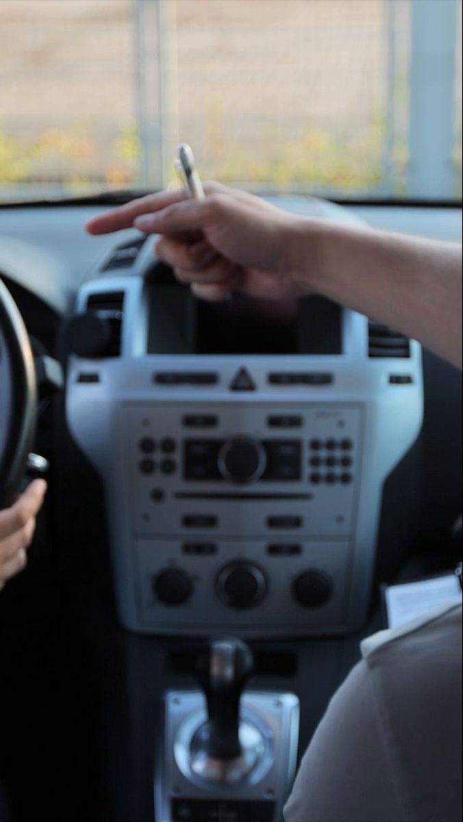 Carrera Mario Kart RC Set - Mit Mario & Luigi Karts, 2,4GHz Steuerung & Streckenelementen