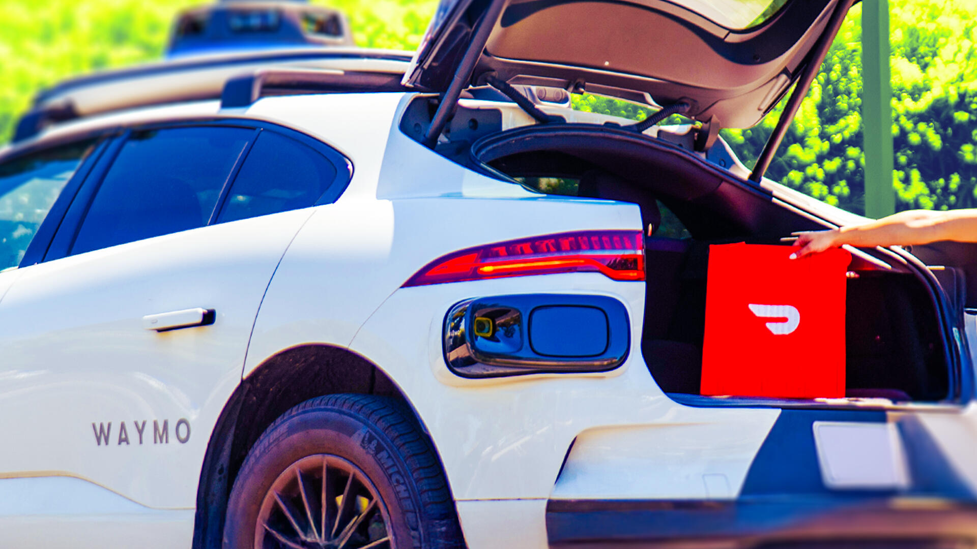 Waymo and DoorDash Are Teaming Up to Deliver Your Food via Robotaxi