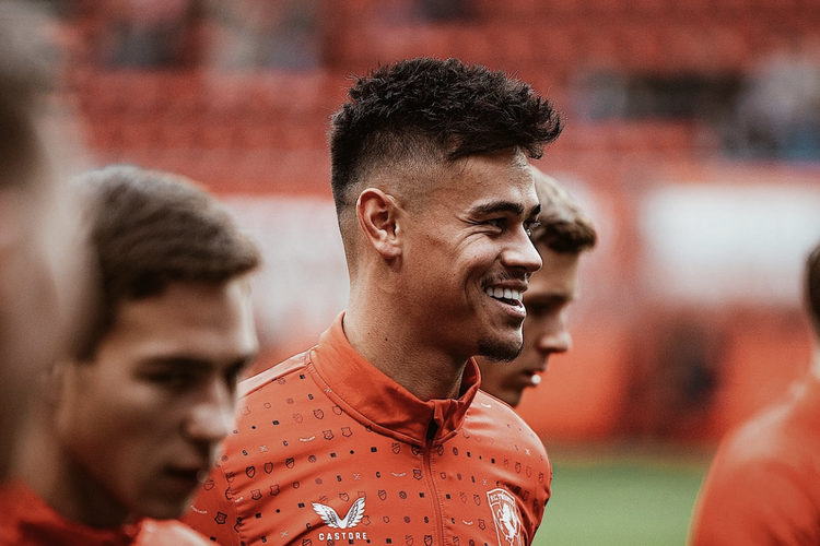 Mees Hilgers: Babak Baru Konflik di FC Twente