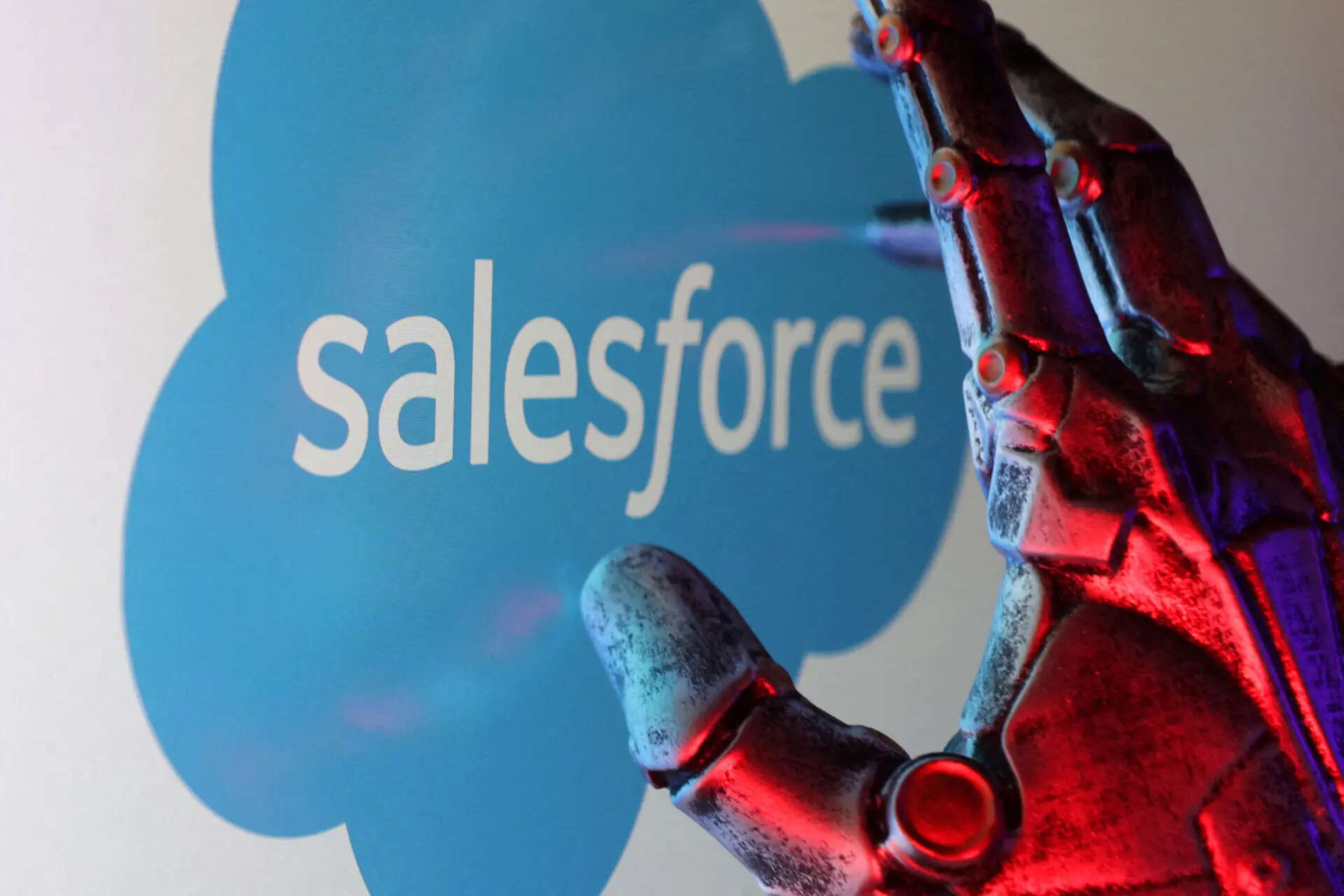 Salesforce offers AI tools to help ICE expand its workforce