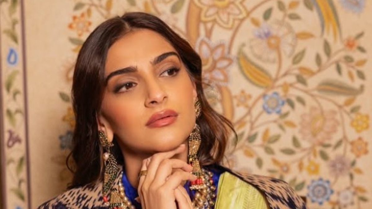 Sonam Kapoor Wishes Chachu Sanjay Kapoor On His 60th Birthday With ...