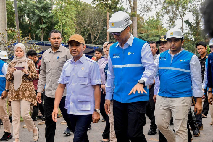 Dari Pegunungan Arfak ke Musi Banyuasin: Saat Cahaya Jadi Simbol Keadilan Energi 3 AA1OEmnv