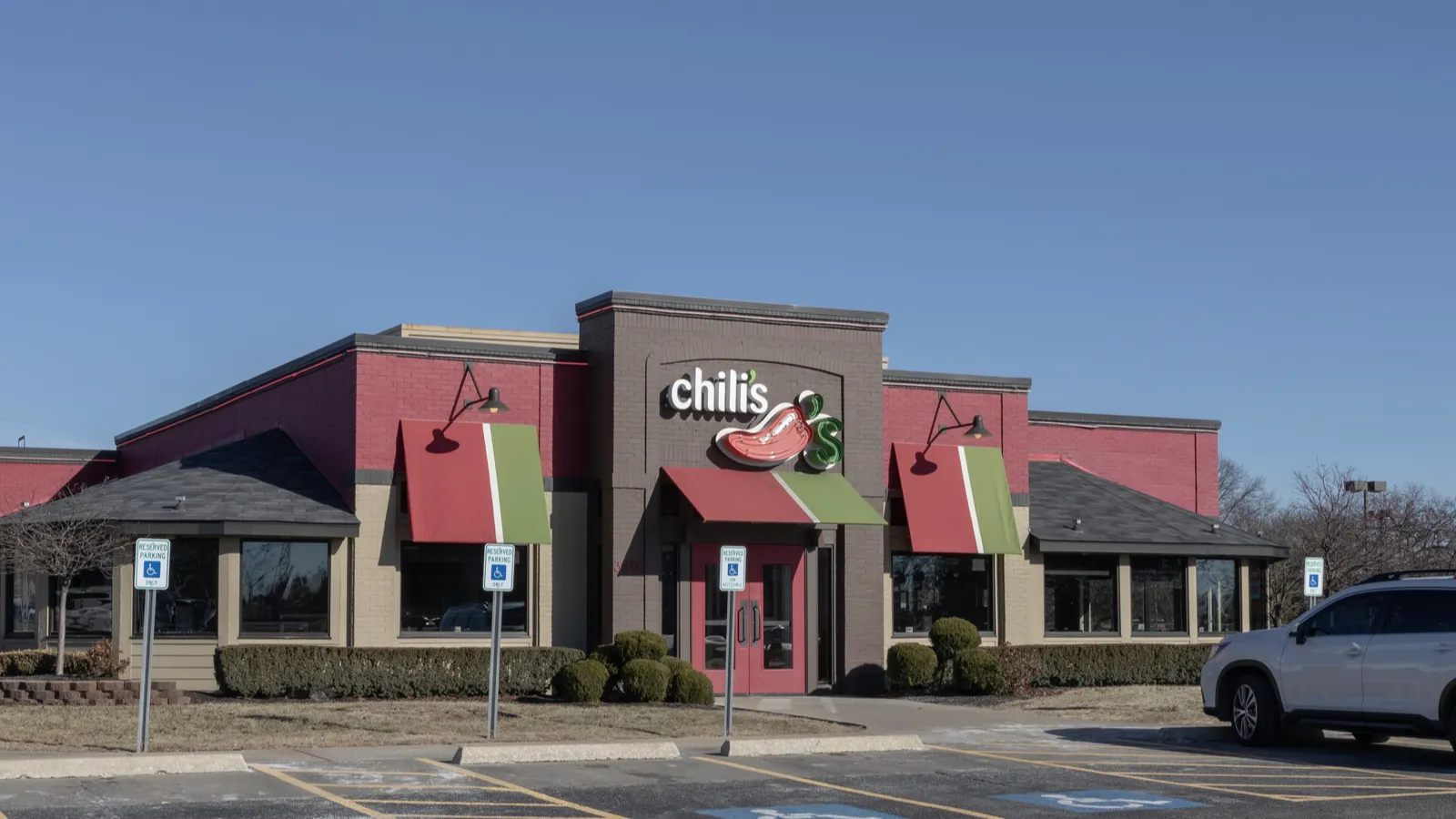 Chili’s just turned up the heat with 5 playful new crispy chicken ...