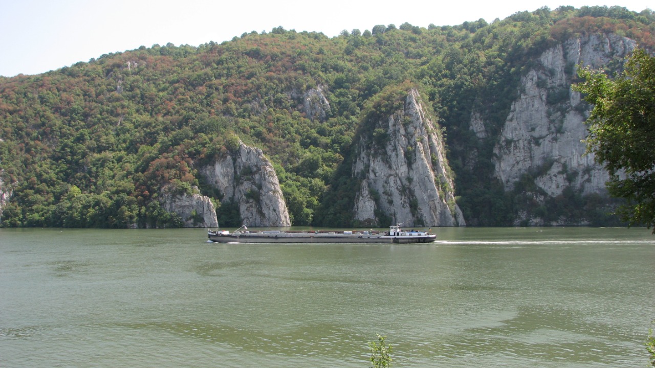 Parts of the Rhine and Danube ran at record-low September flows as ...