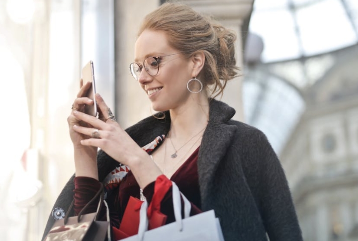 10 Things Wives Start Doing When They're Unhappy At Home