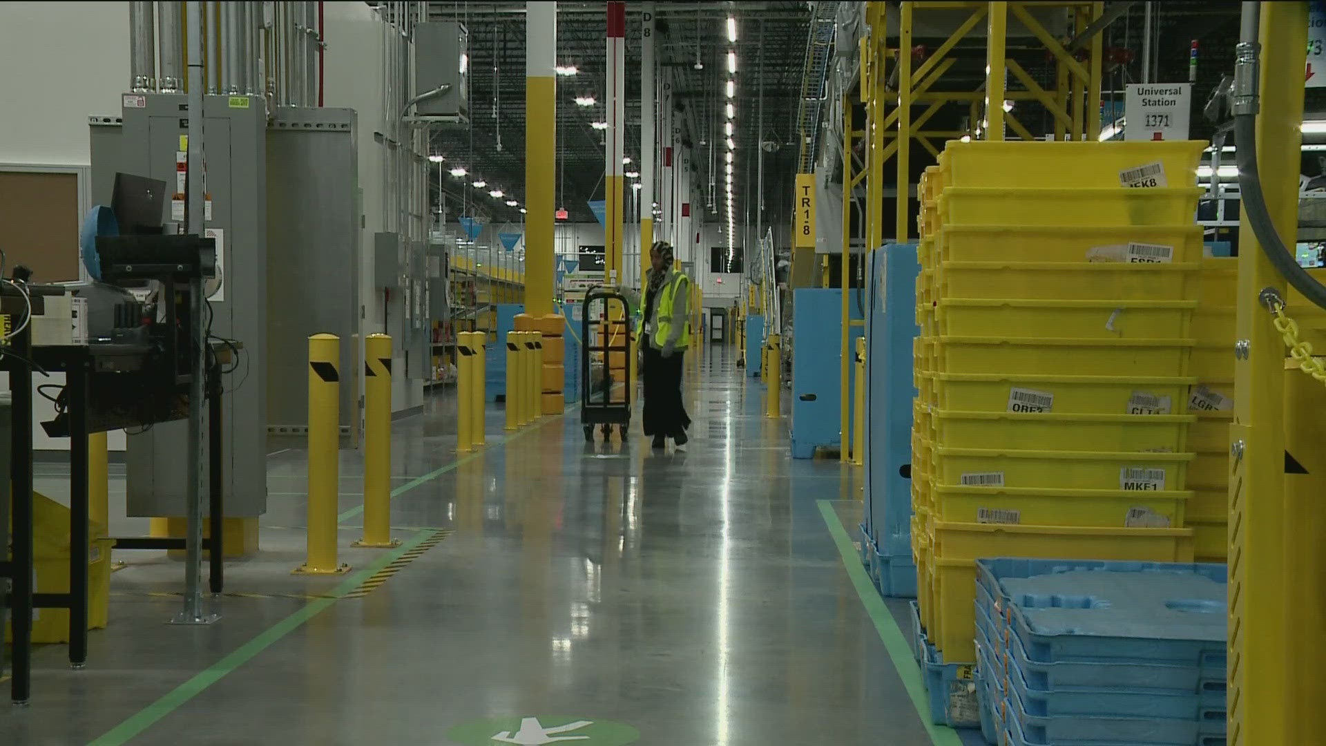 Amazon opens 2nd 'Same Day Delivery Center' in Twin Cities