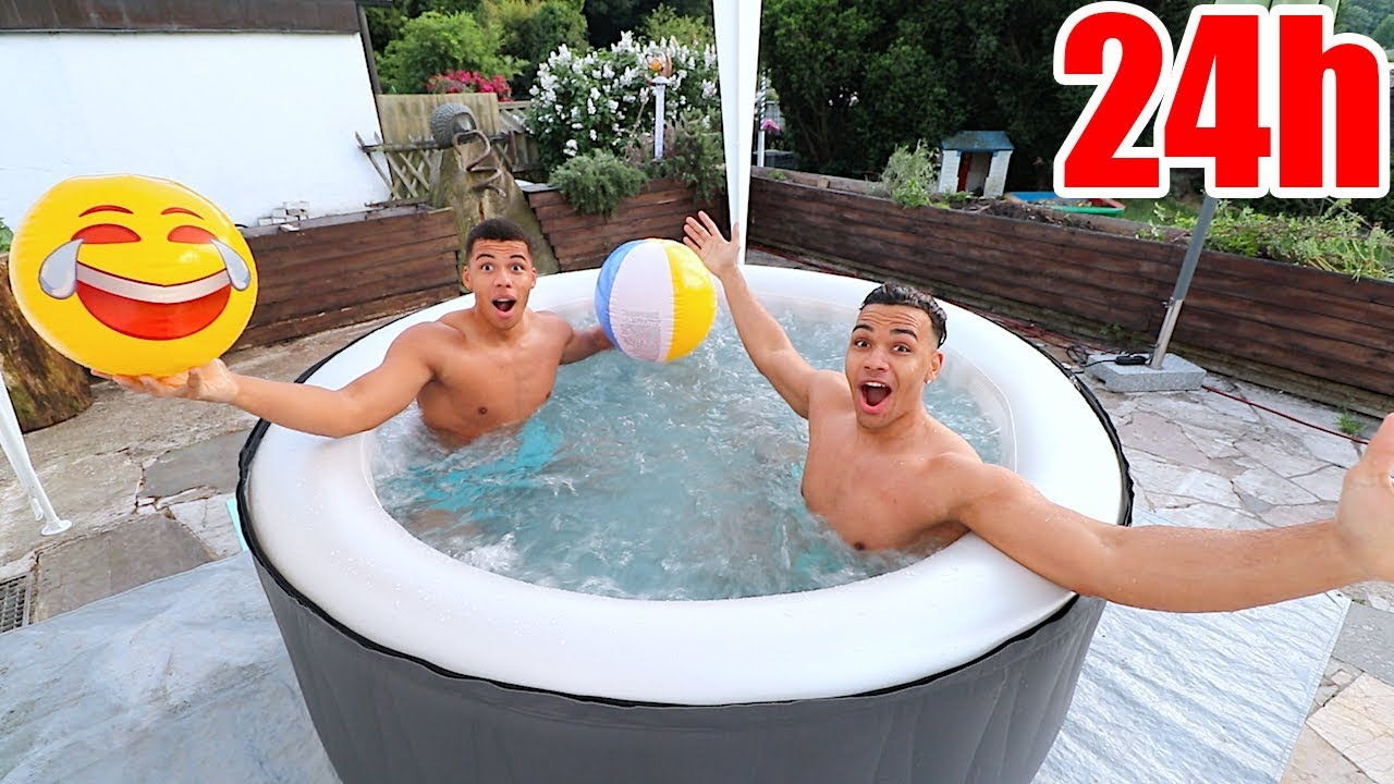 Mckenlarven Im Pool