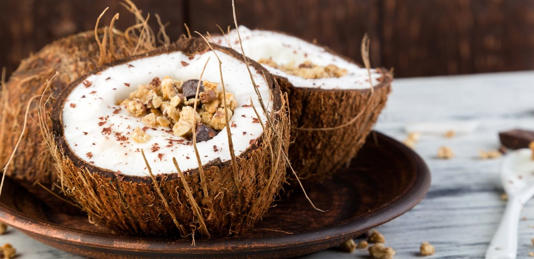 جوز الهند يحتوي فيتامينات ومعادن