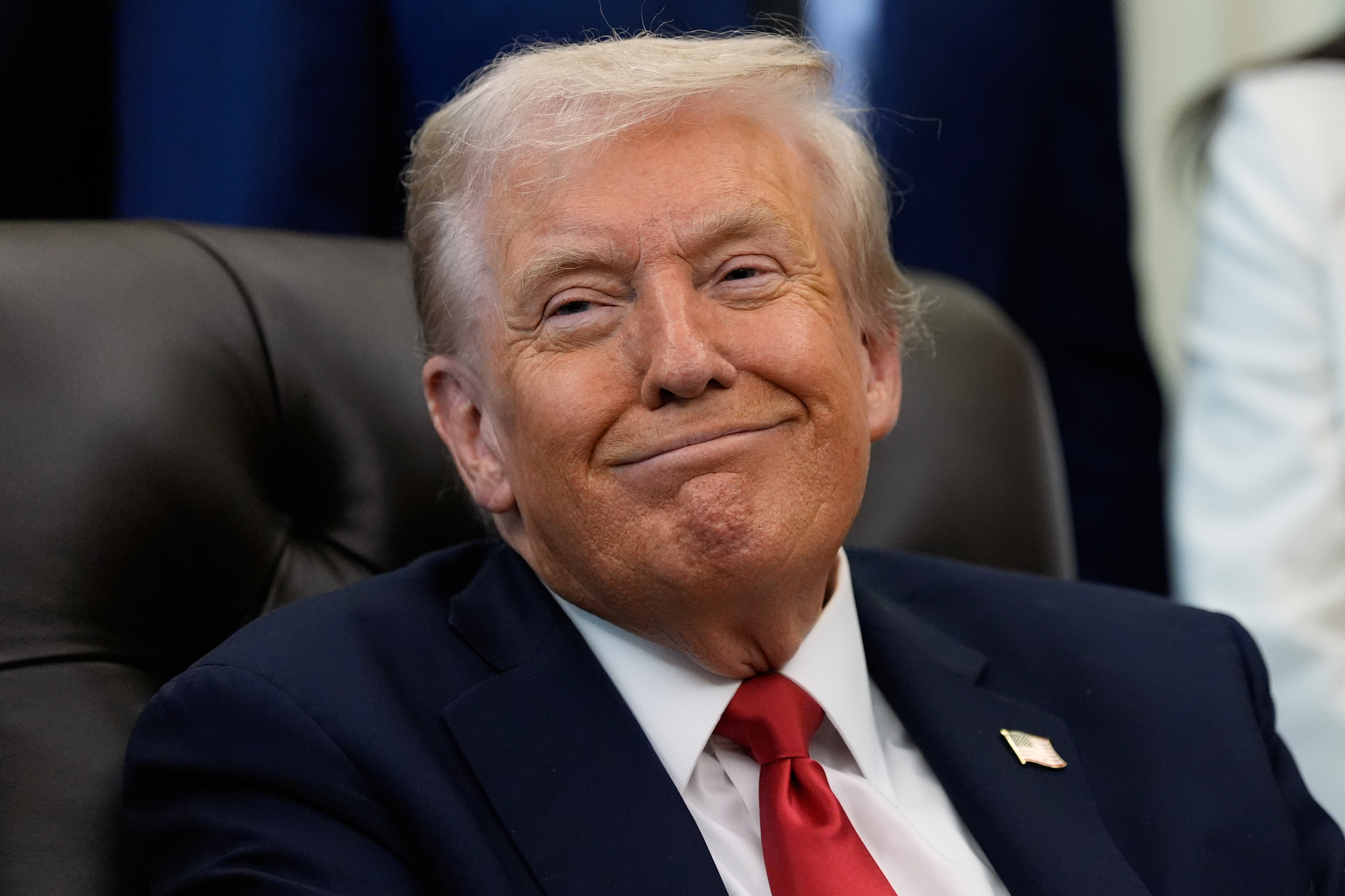 Ông Trump tuyên bố sẽ gặp riêng ông Tập ở Hàn Quốc