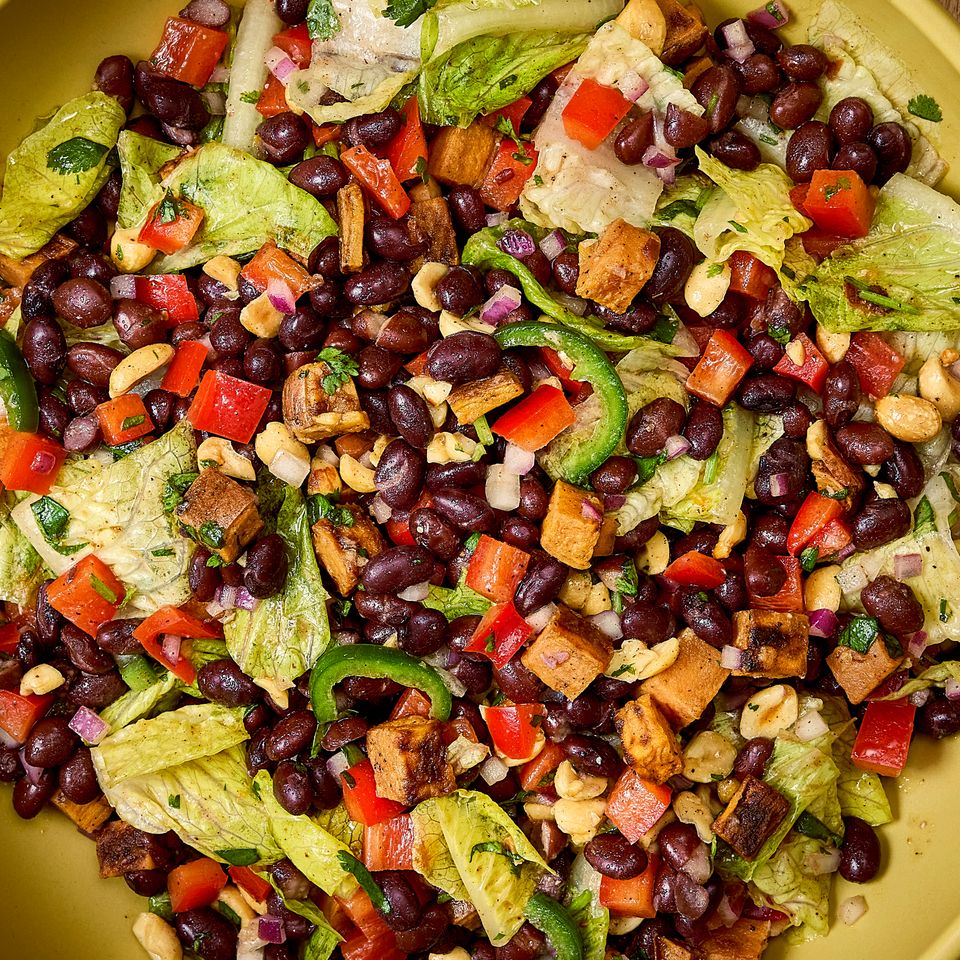 Black bean salad with vegetables and a light garnish