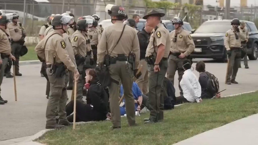 Protesters arrested at Broadview ICE facility in first major ...