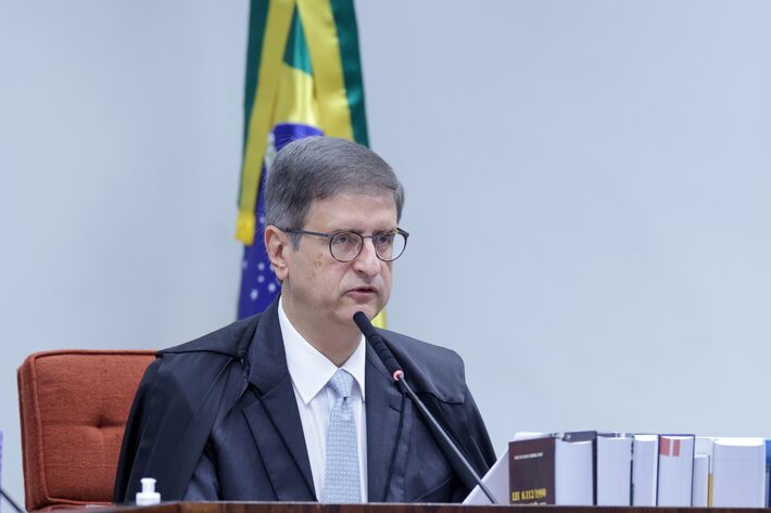 PGR diz que anistiar crimes contra a democracia é incompatível com a Constituição