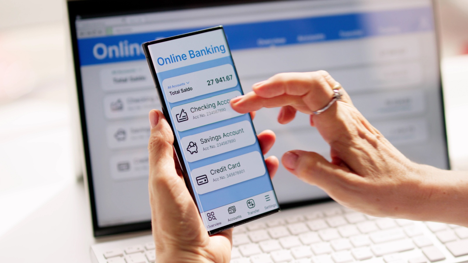 12 money habits Canadians adopted in 2025 that actually worked (keep ...