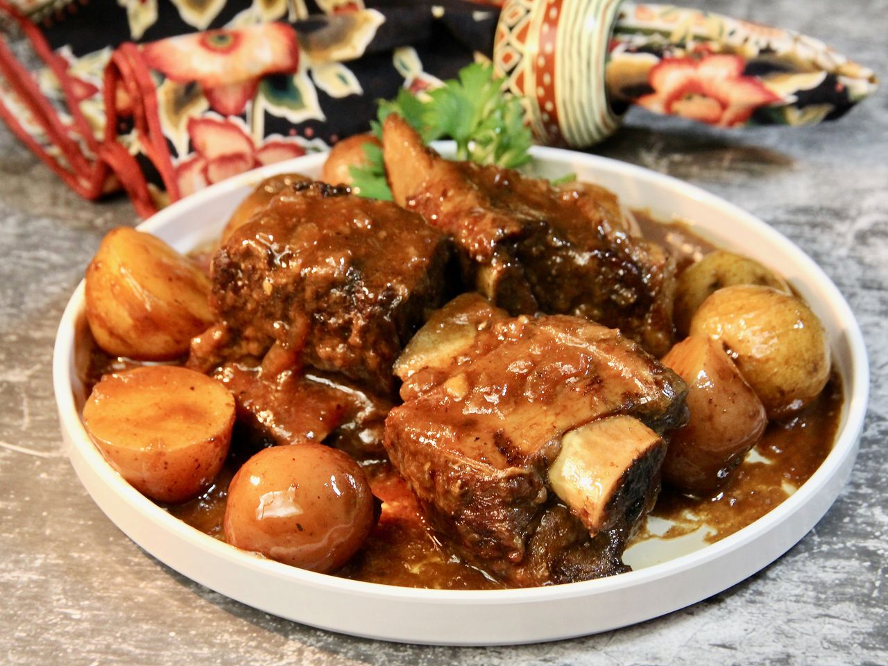 Beef short ribs with potatoes and gravy