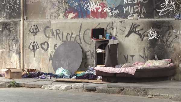 Grupo que matou sem-teto era formado por 3 homens com fuzil e pistolas