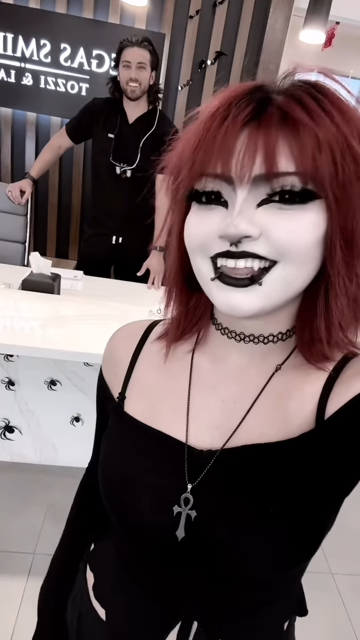 Farrah Abraham’s daughter Sophia, 16, gets permanent fangs after