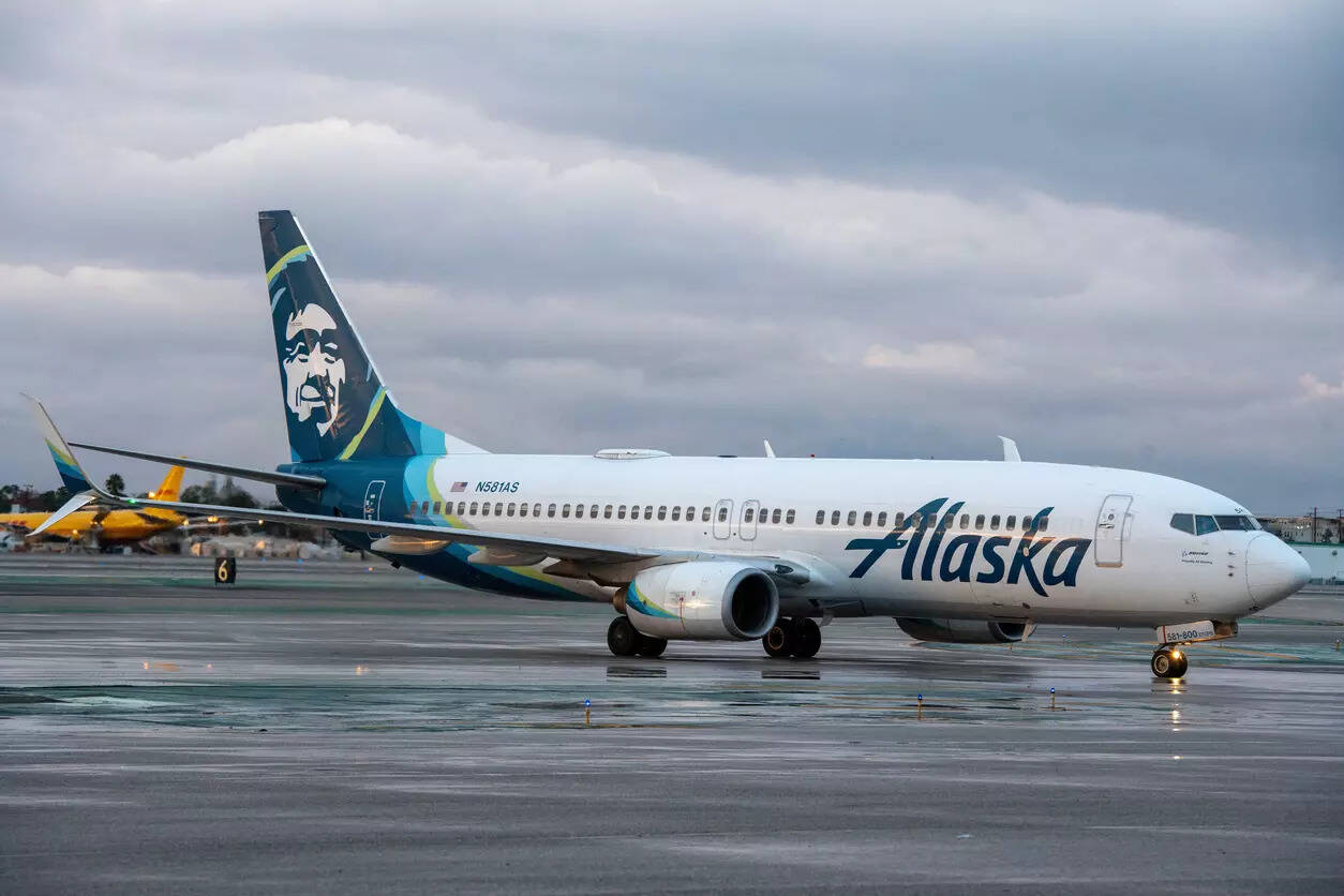 Alaska Airlines flight diverted after passenger assaults crew amid ...