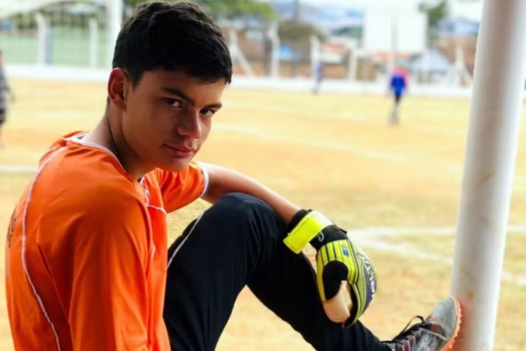 Adolescente de 17 anos morre após mal súbito durante jogo de futebol em MG