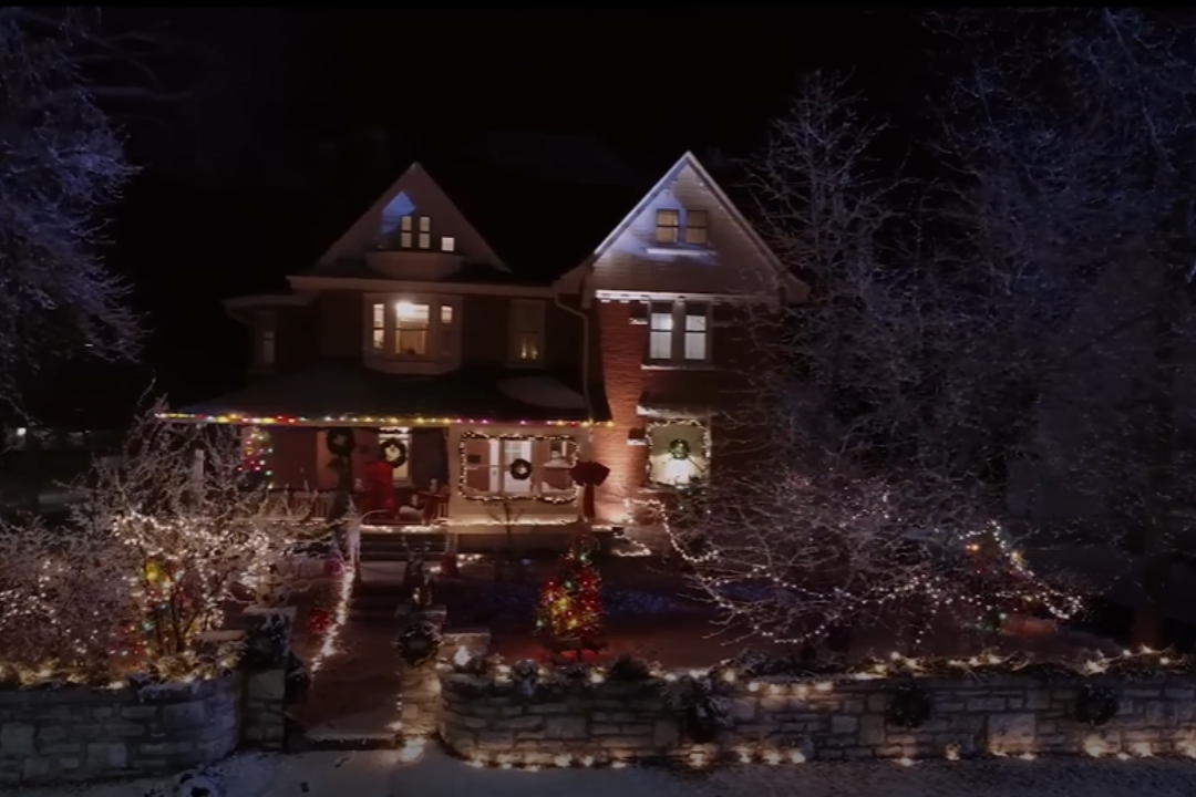 Stream Hallmark Christmas Movies Online: How, Where and When to Watch ...