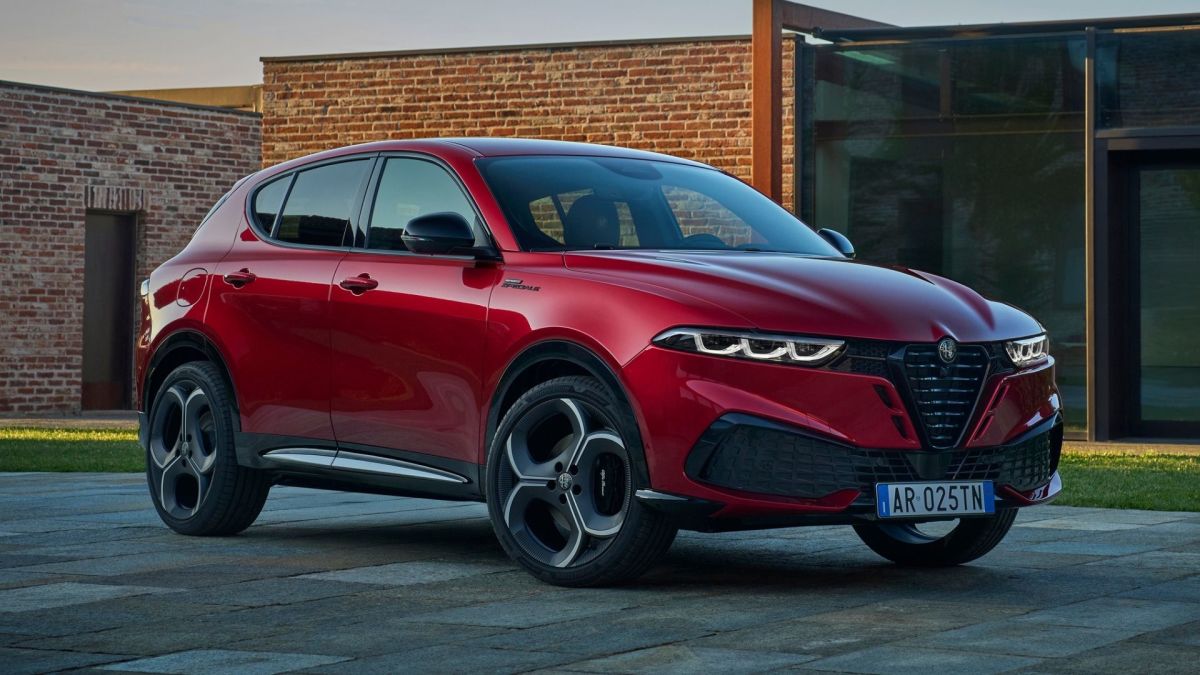 The 2026 Alfa Romeo Tonale Is Leaner, Louder, and More Beautiful Than Ever