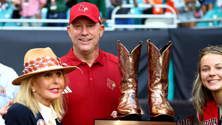 Jeff Brohm has Louisville fans believing again after massive road win ...