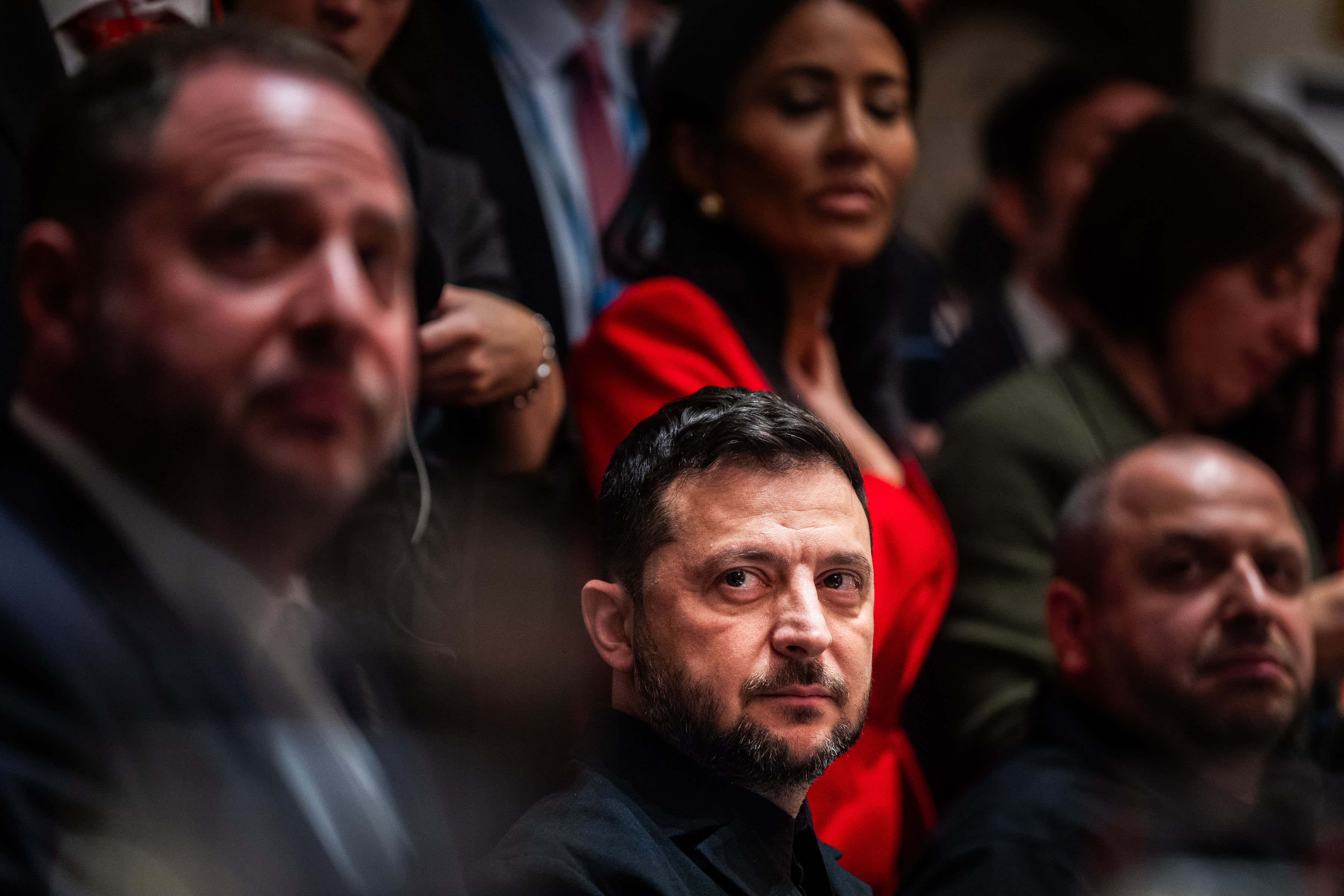 Estados Unidos impulsa un nuevo plan de paz para Ucrania mientras el secretario del Ejército de Trump visita Kiev