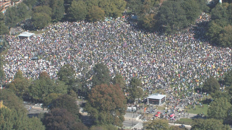 Organizers say 100,000 people gather at Boston 