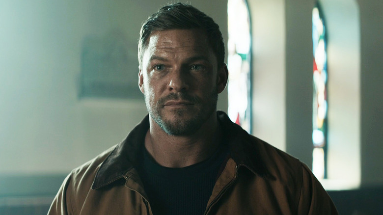 Alan Ritchson Thinks Viewers Should Question This One Part Of Reacher's ...