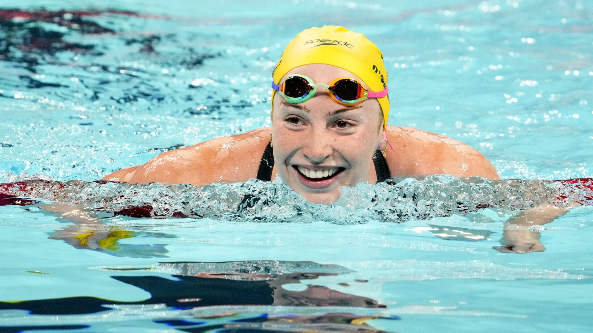 Mollie O'Callaghan breaks 200m freestyle short course world record for ...