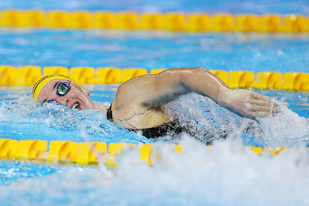 O'Callaghan smashes world record with stunning swim