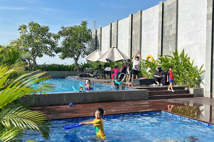 7 Hotel Murah di Sidoarjo dengan Kolam Renang dan Dekat Wisata, Ideal untuk Staycation Keluarga
