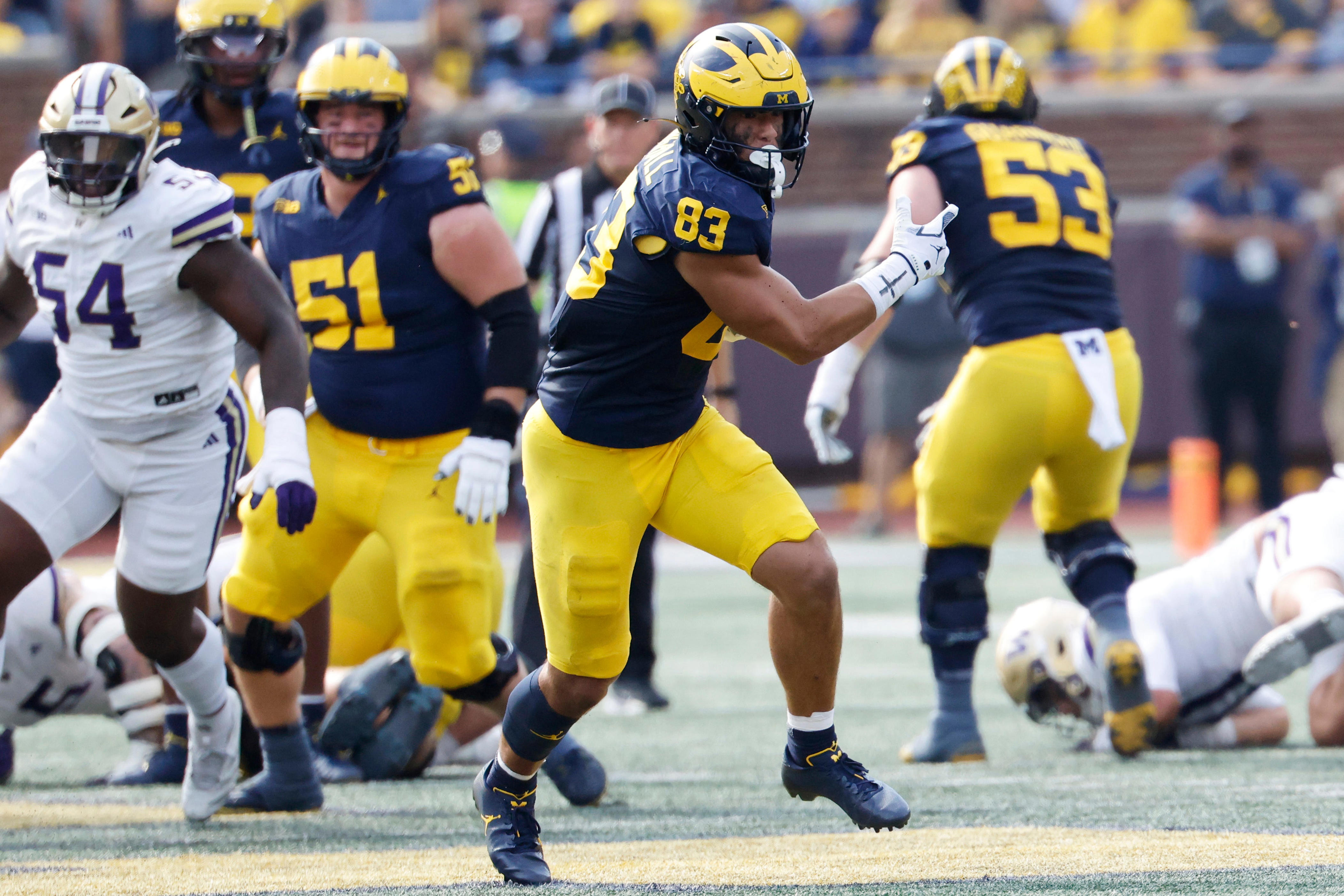 Washington football's major defensive flaw exposed in Michigan loss