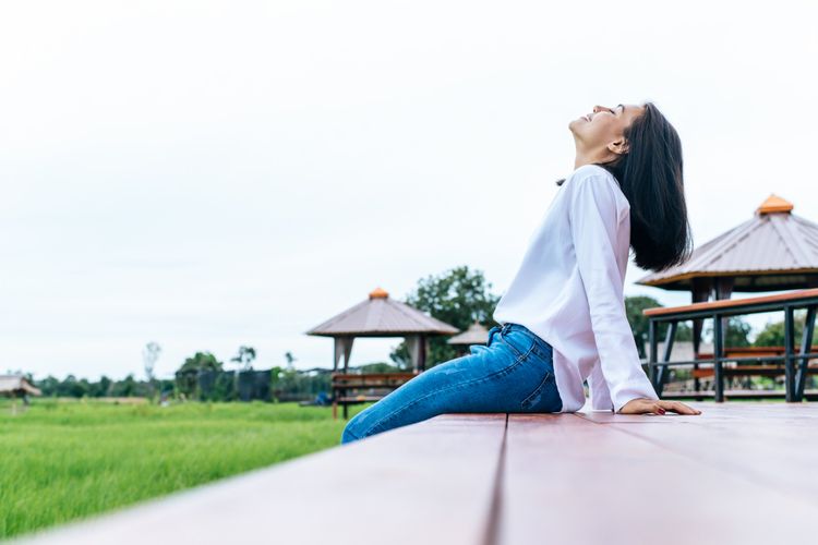 9 Hal yang Dilakukan Orang Kuat Saat Terluka, Apakah Kamu Juga?