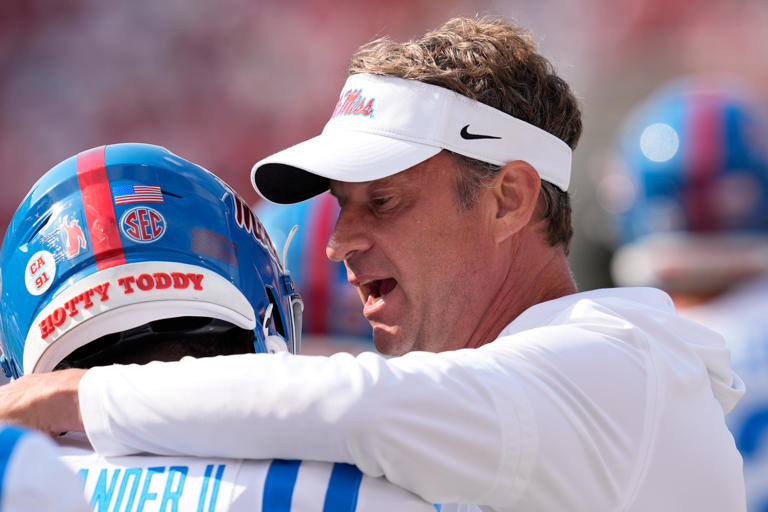 WATCH: Ole Miss' Deuce Alexander makes absurd one-handed diving catch ...