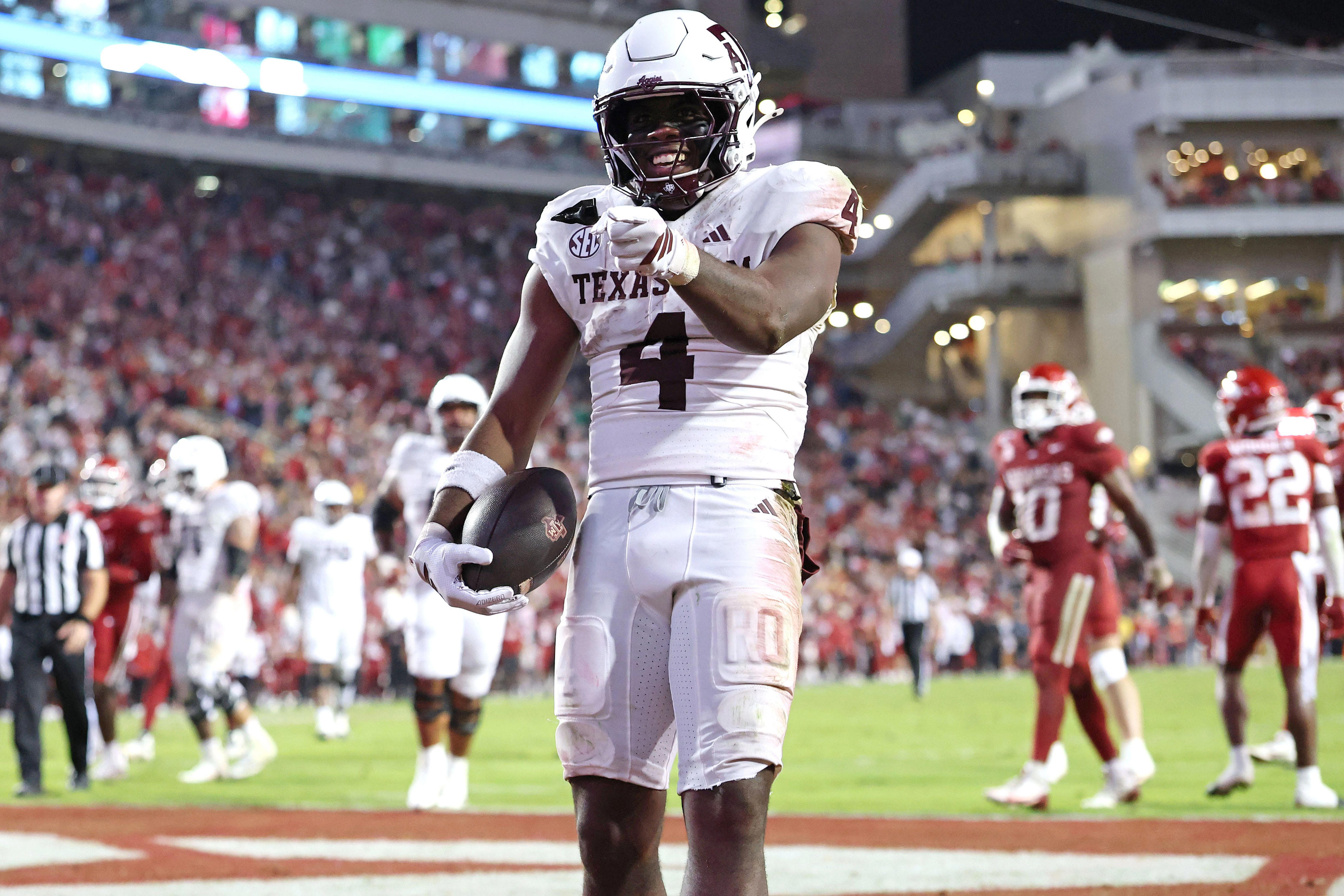 Texas A&M RB already looking bigger, stronger ahead of 2026 season