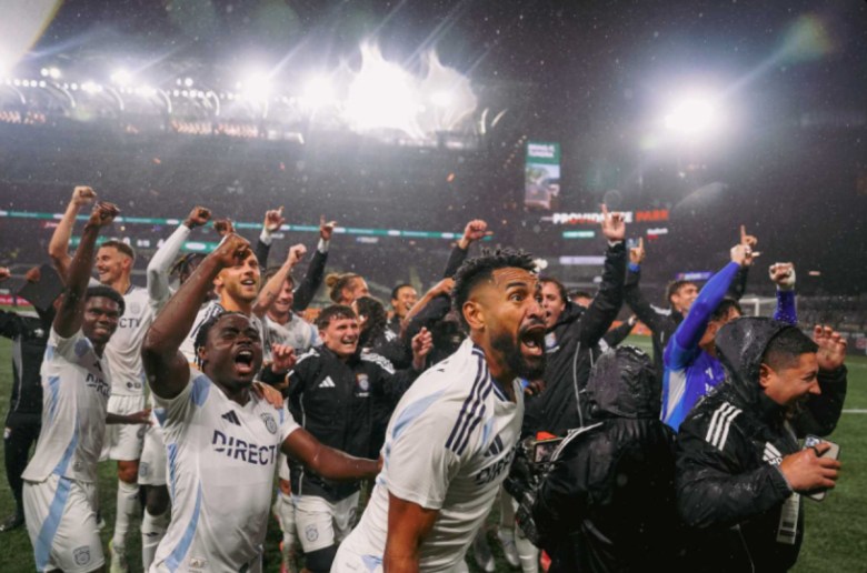 Top-seeded SDFC heads to playoffs – with sights set on making more history