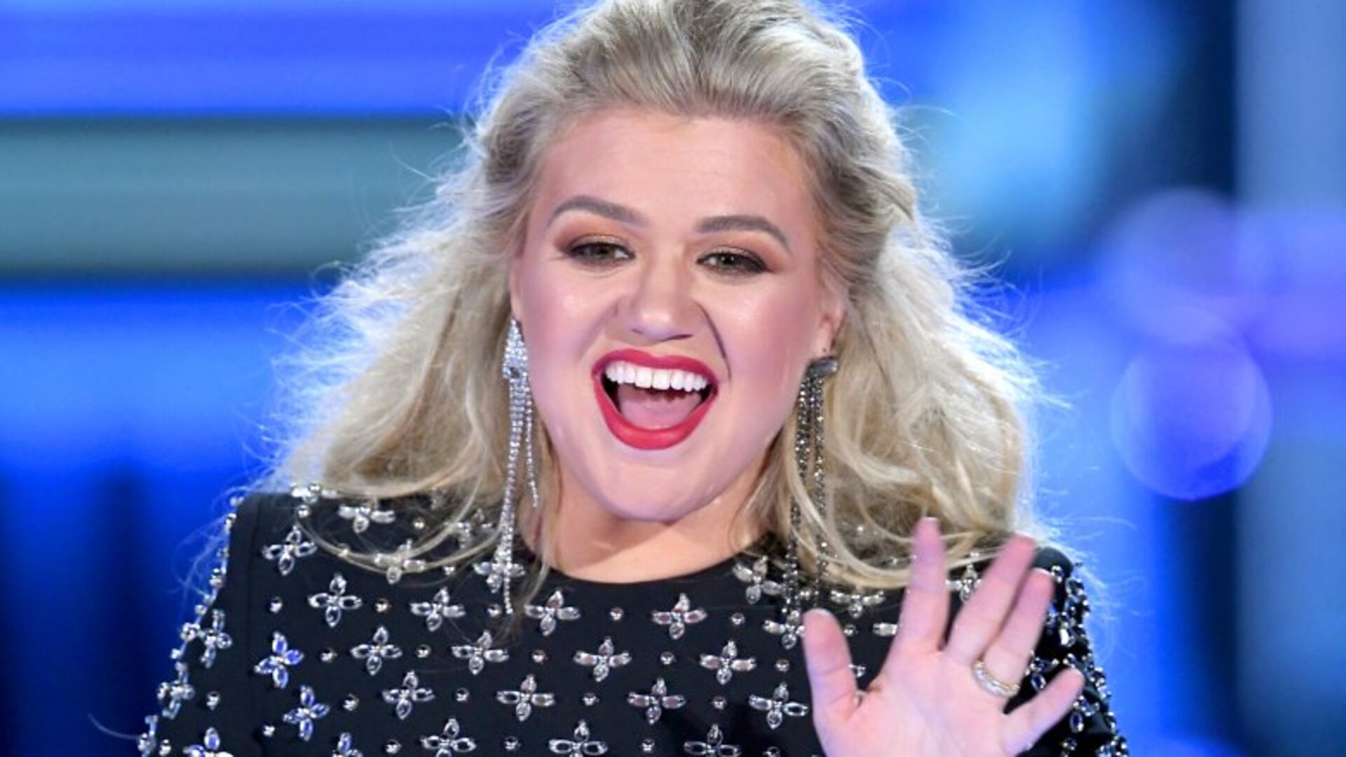 Musicians who look completely different without makeup