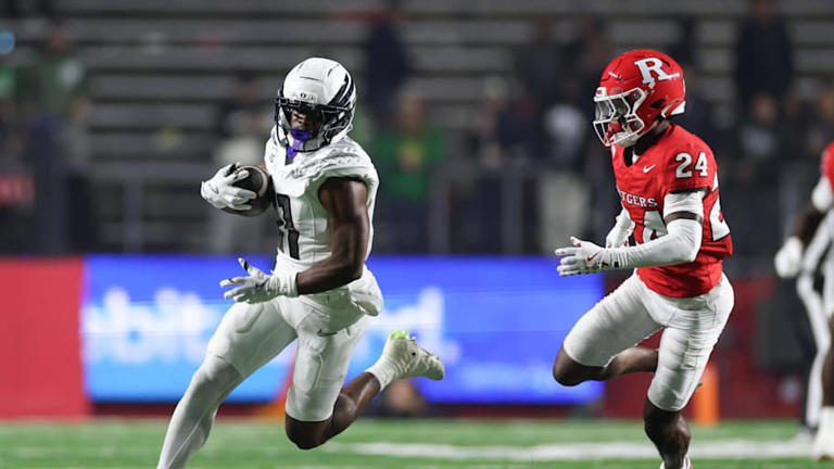 Oregon Ducks Back on National TV for Wisconsin Matchup in Autzen Stadium