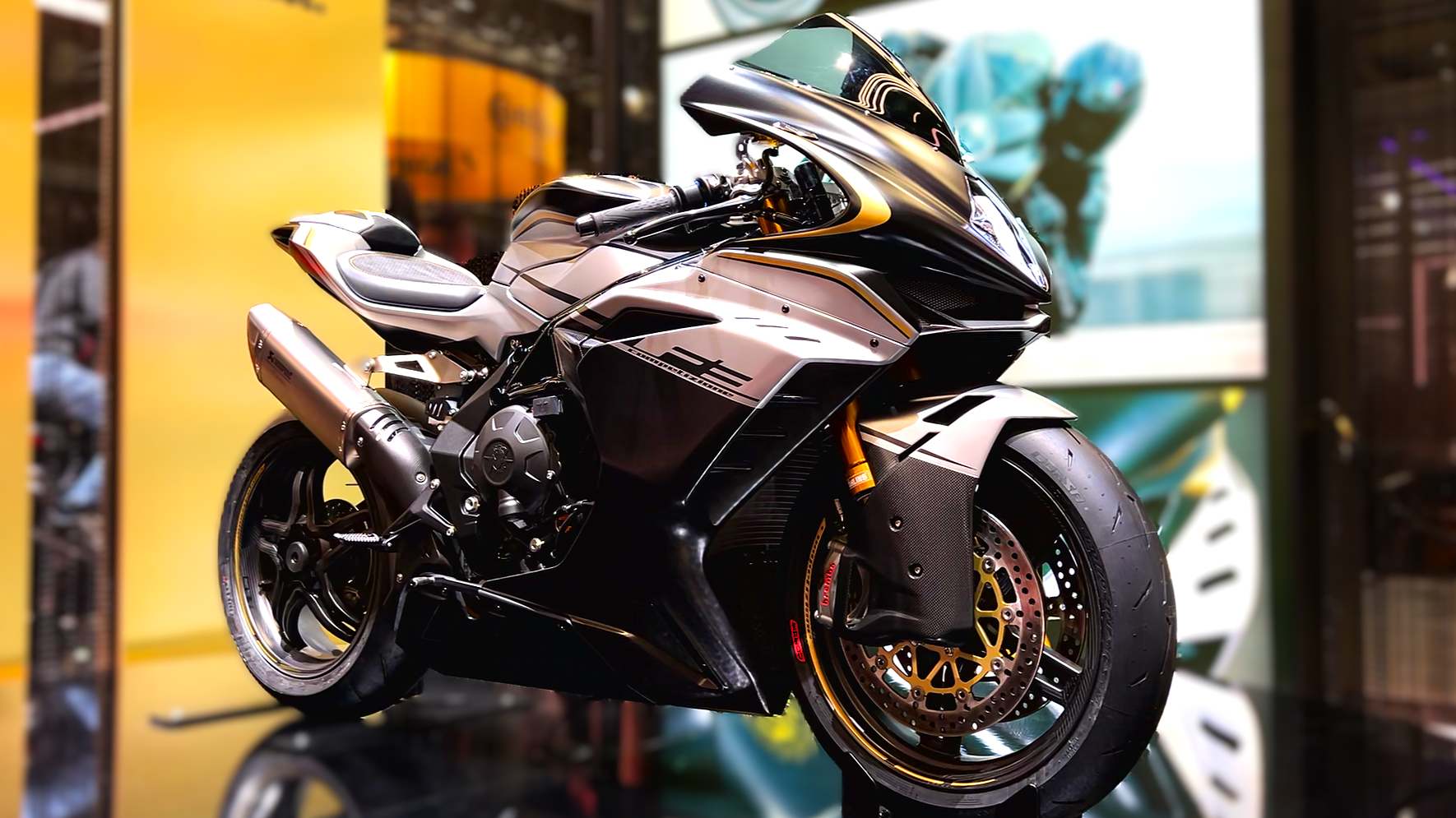 A superbike for Aristocratic Riders Only! - MV Agusta F3 RR Ottantesimo