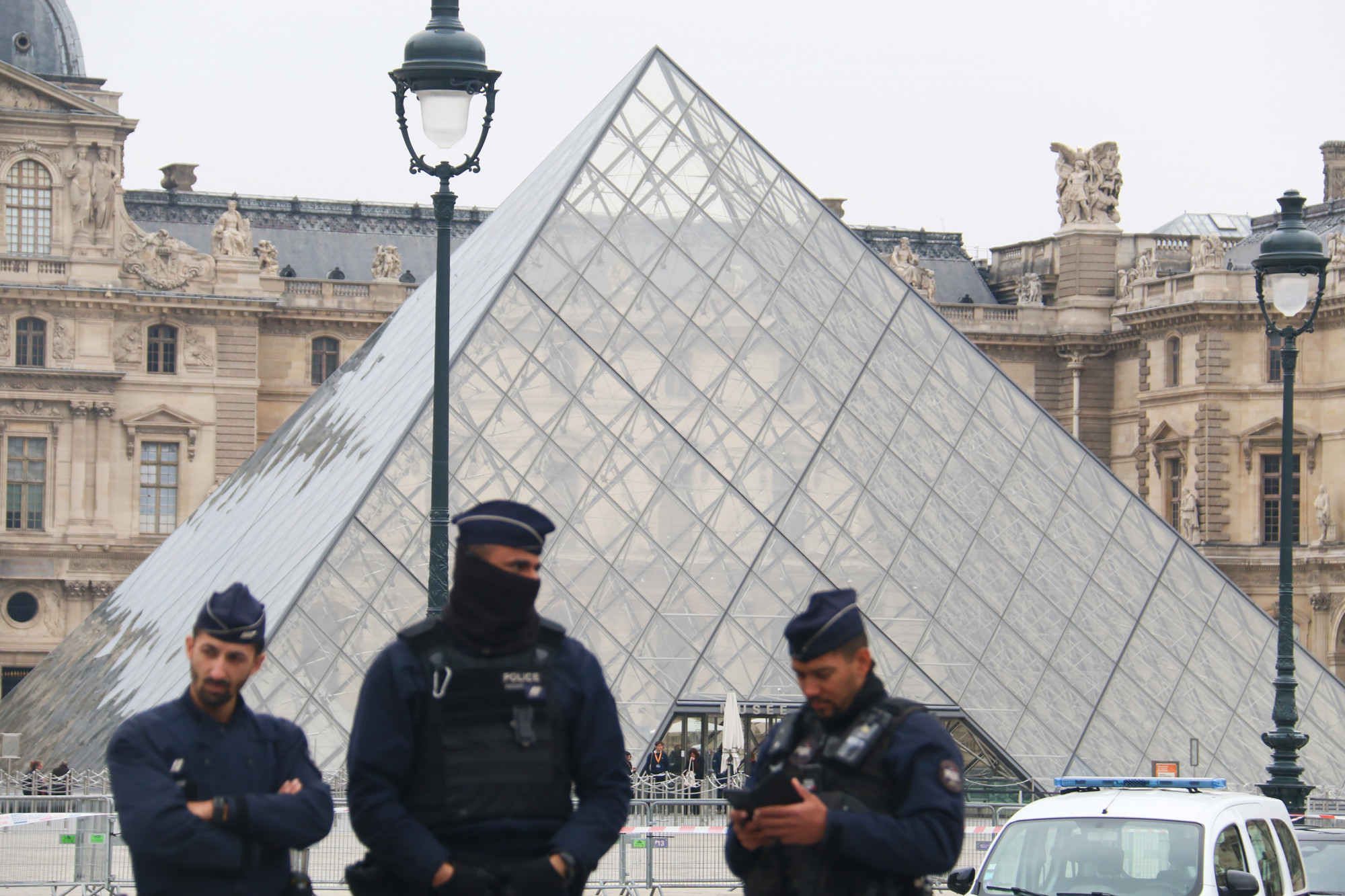Újabb botrány a Louvre-ban: 10 millió eurós jegycsalás miatt nyomoz a ...